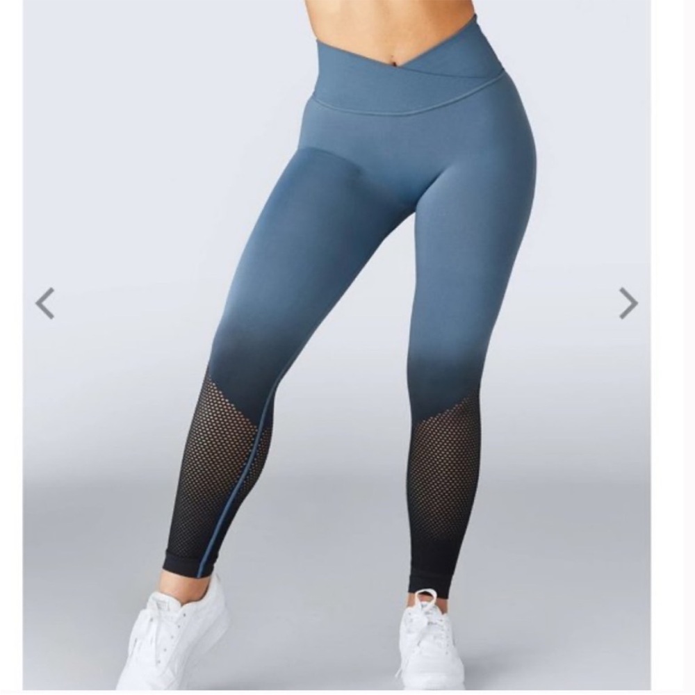 SHEFIT Women’s 2 Luxe Ombré Blue Leggings - Picture 2 of 10